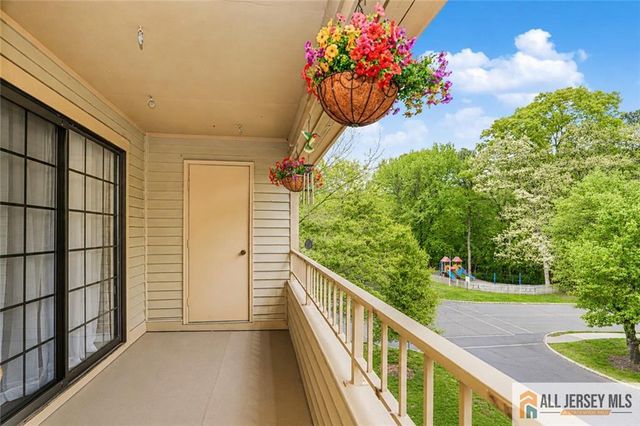 612 Chester Court, Helmetta, NJ 08828