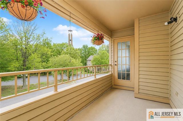 612 Chester Court, Helmetta, NJ 08828