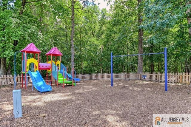 612 Chester Court, Helmetta, NJ 08828