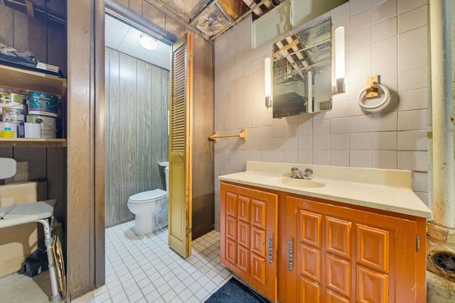 5112 Arrowhead Drive, Monona, WI 53716