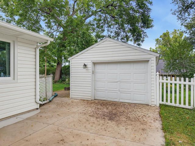 5112 Arrowhead Drive, Monona, WI 53716