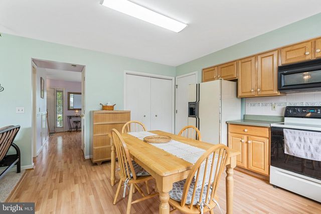 869 WATERFORD DR, Frederick, MD 21702