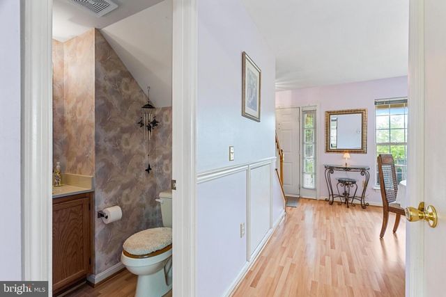 869 WATERFORD DR, Frederick, MD 21702