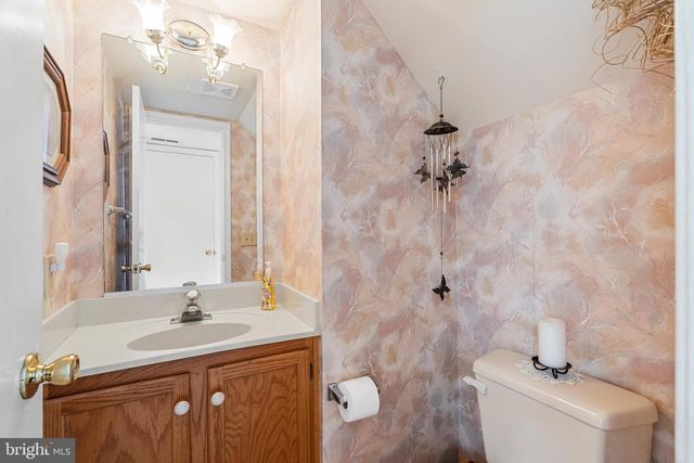 869 WATERFORD DR, Frederick, MD 21702