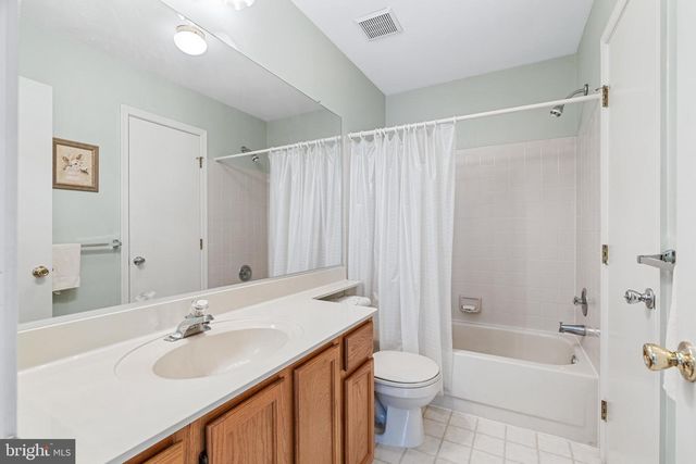 869 WATERFORD DR, Frederick, MD 21702