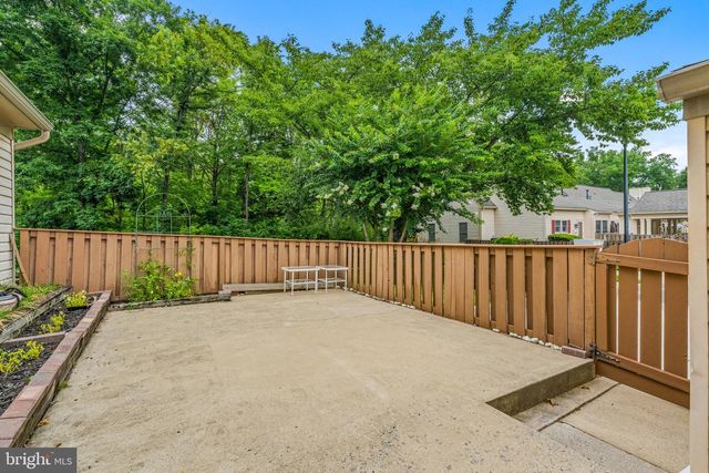 869 WATERFORD DR, Frederick, MD 21702