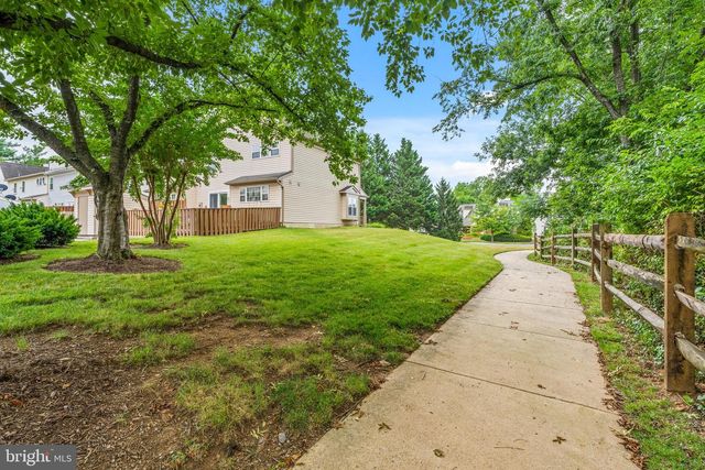 869 WATERFORD DR, Frederick, MD 21702