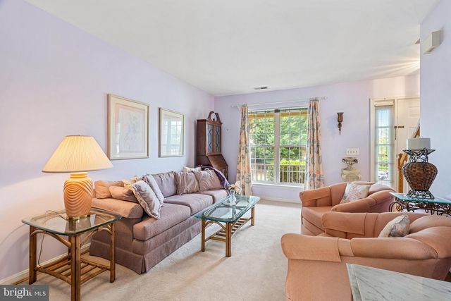 869 WATERFORD DR, Frederick, MD 21702