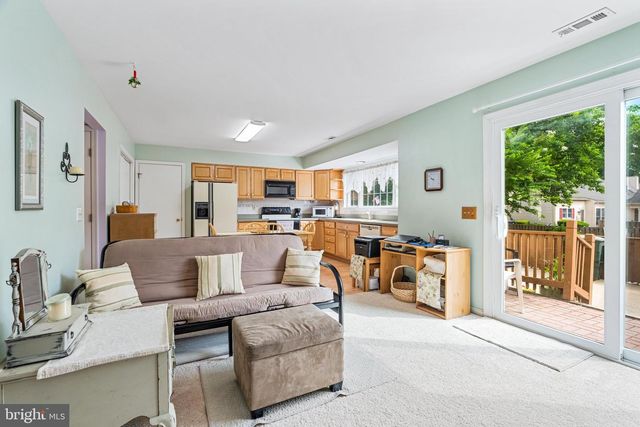 869 WATERFORD DR, Frederick, MD 21702