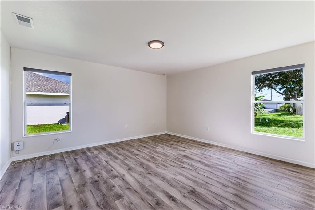 Image 17 of property listing at 408 NE 25th ST, Cape Coral, FL 33909