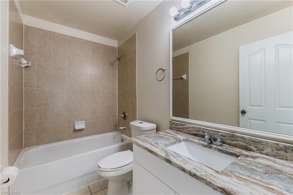 Image 24 of property listing at 408 NE 25th ST, Cape Coral, FL 33909