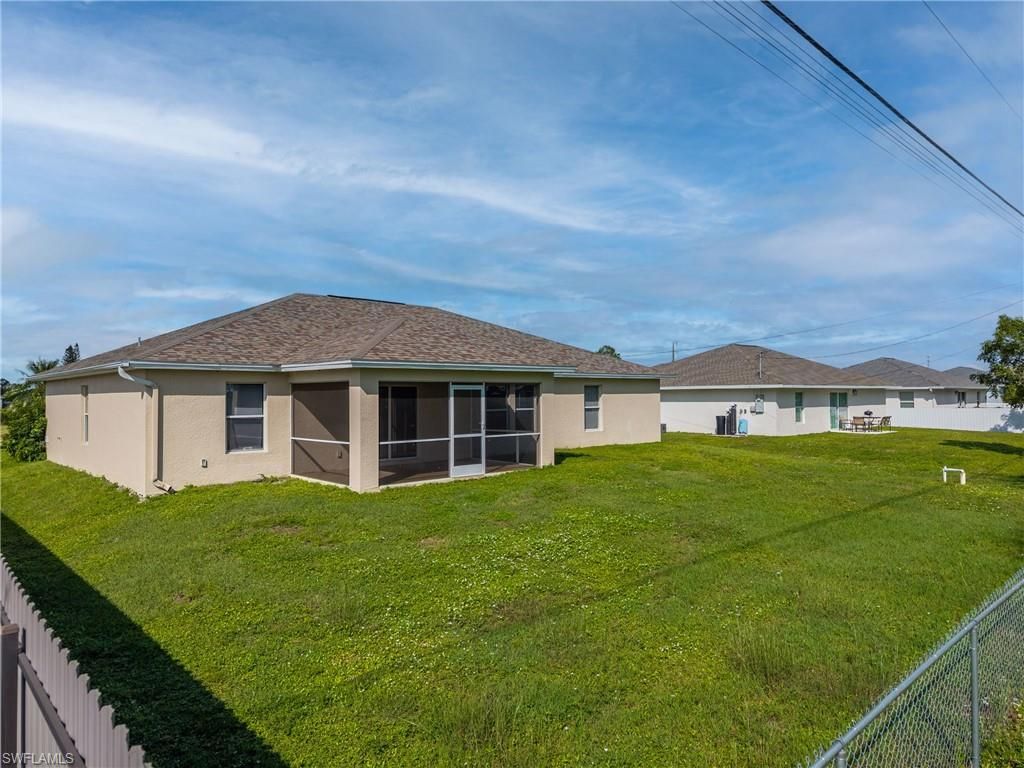 Image 29 of property listing at 408 NE 25th ST, Cape Coral, FL 33909