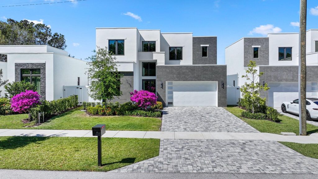 655 Kingsbridge Street, Boca Raton, FL 33487