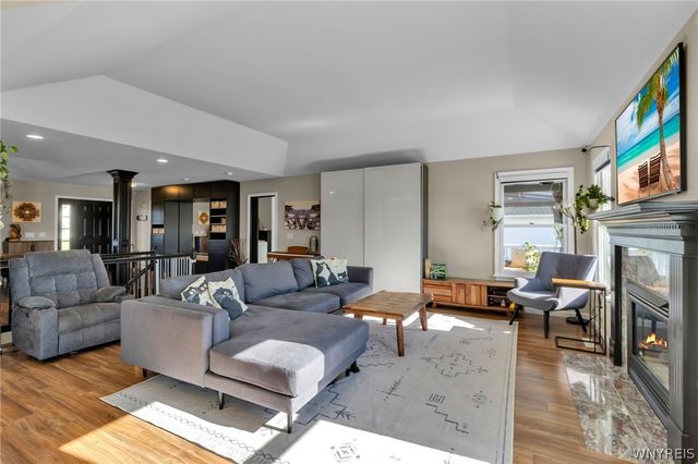 9574 English Ivy Court, Clarence, NY 14032