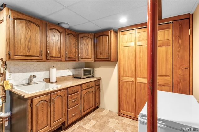9574 English Ivy Court, Clarence, NY 14032