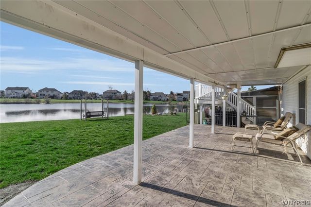 9574 English Ivy Court, Clarence, NY 14032