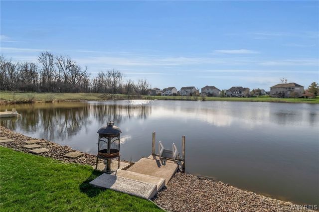 9574 English Ivy Court, Clarence, NY 14032