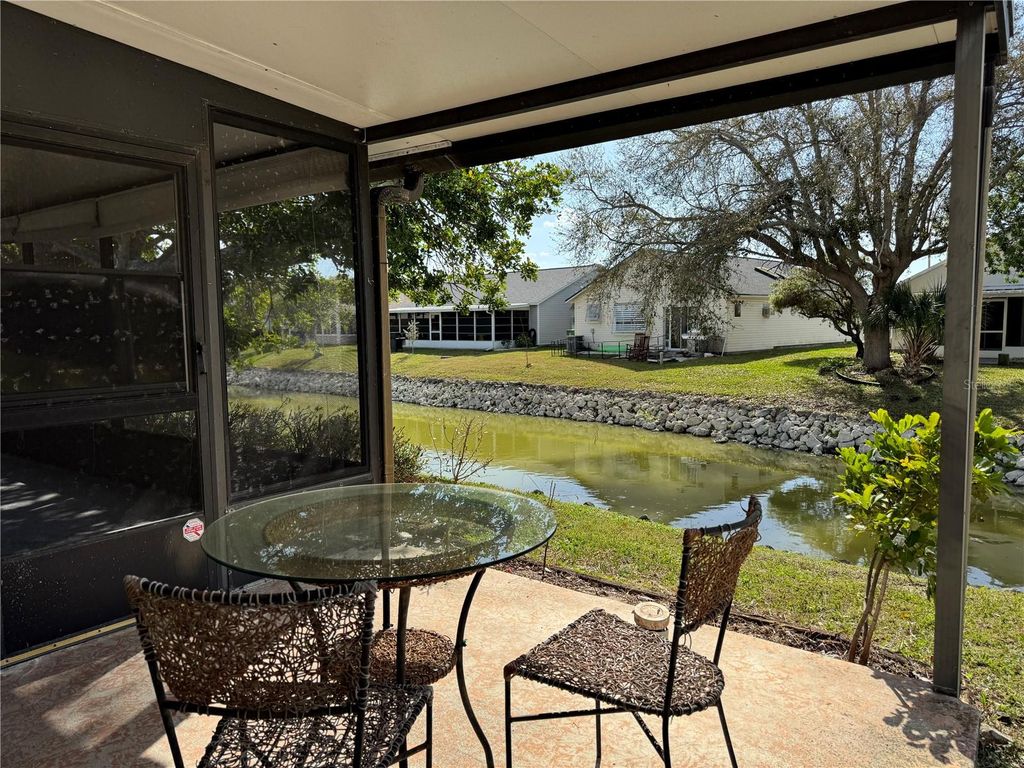 Image 15 of property listing at 4008 37TH STREET COURT W, Bradenton, FL 34205