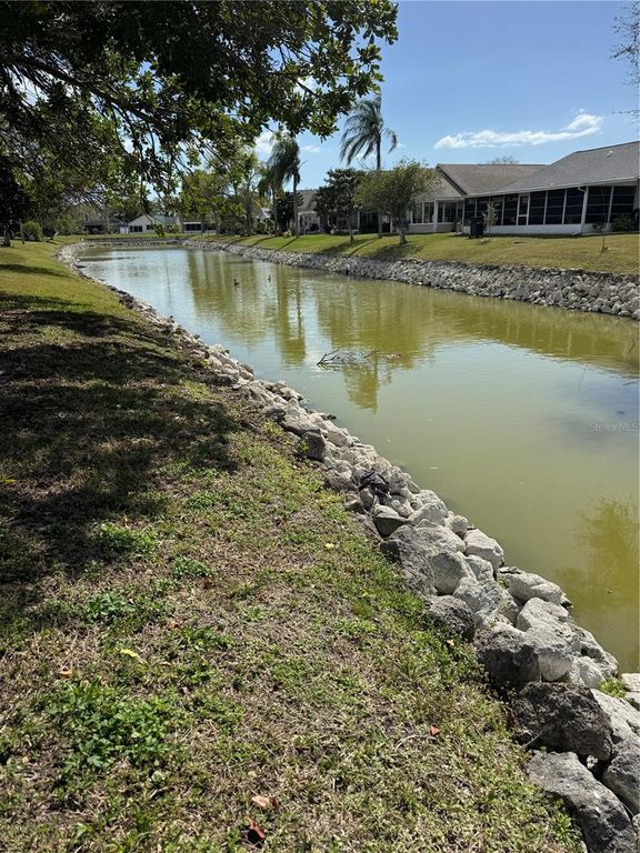 Image 18 of property listing at 4008 37TH STREET COURT W, Bradenton, FL 34205