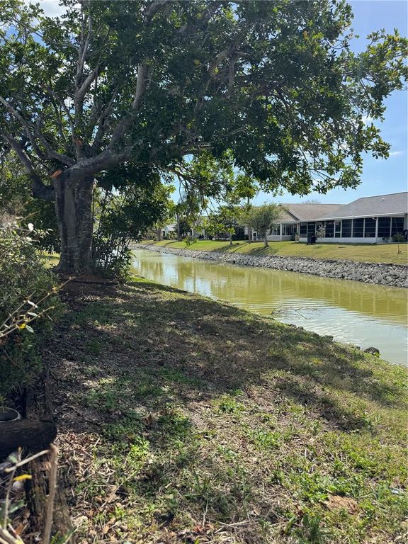 Image 21 of property listing at 4008 37TH STREET COURT W, Bradenton, FL 34205