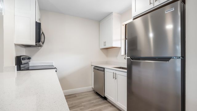 11477 NW 39th Court 301-1, Coral Springs, FL 33065