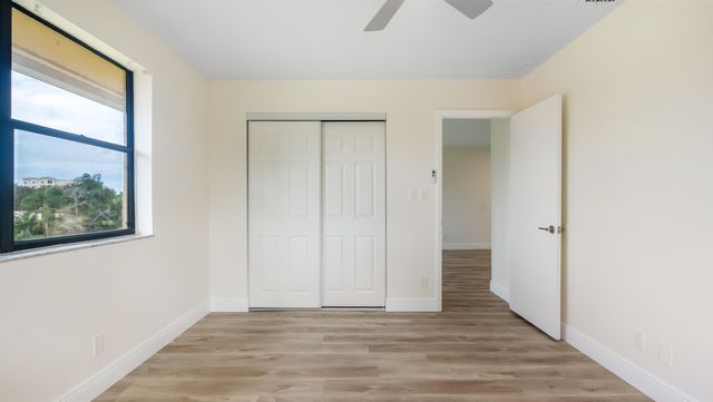 11477 NW 39th Court 301-1, Coral Springs, FL 33065