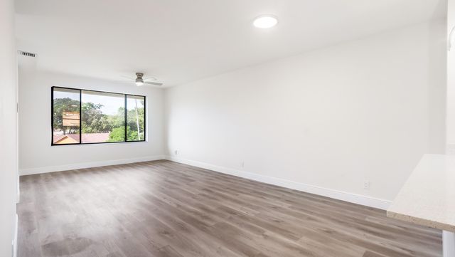 11477 NW 39th Court 301-1, Coral Springs, FL 33065