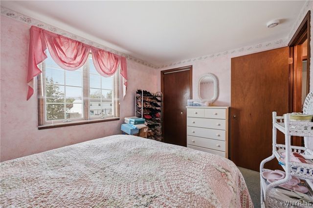 68 Tracy Lynn Lane, West Seneca, NY 14224