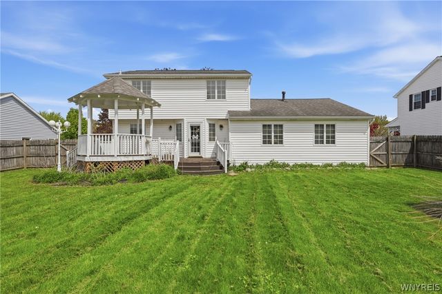 68 Tracy Lynn Lane, West Seneca, NY 14224