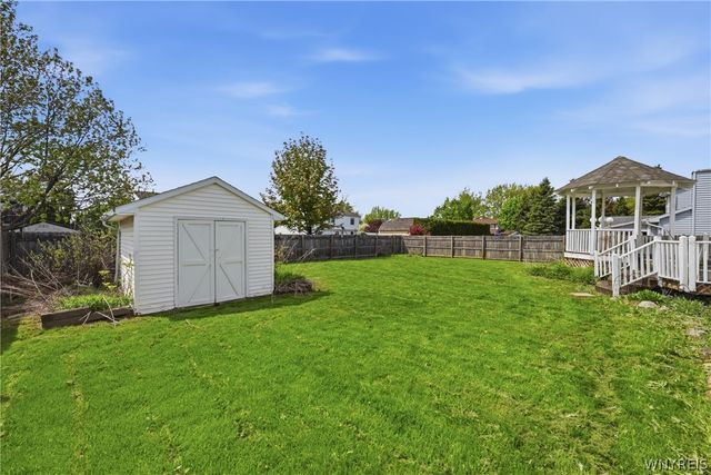 68 Tracy Lynn Lane, West Seneca, NY 14224