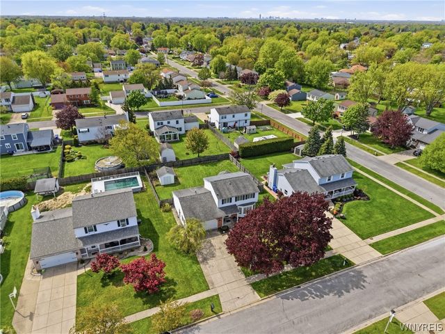 68 Tracy Lynn Lane, West Seneca, NY 14224