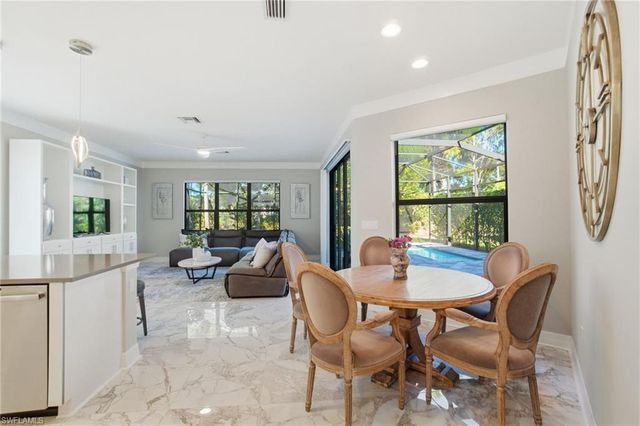 4654 Kensington CIR, Naples, FL 34119