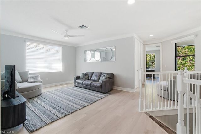 4654 Kensington CIR, Naples, FL 34119