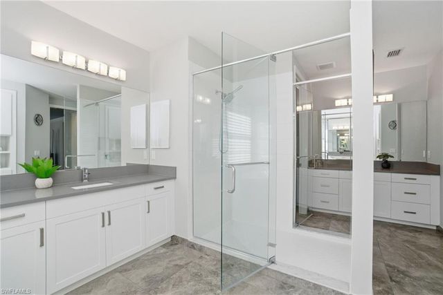 4654 Kensington CIR, Naples, FL 34119