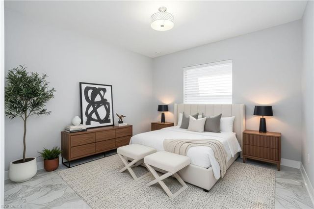 4654 Kensington CIR, Naples, FL 34119