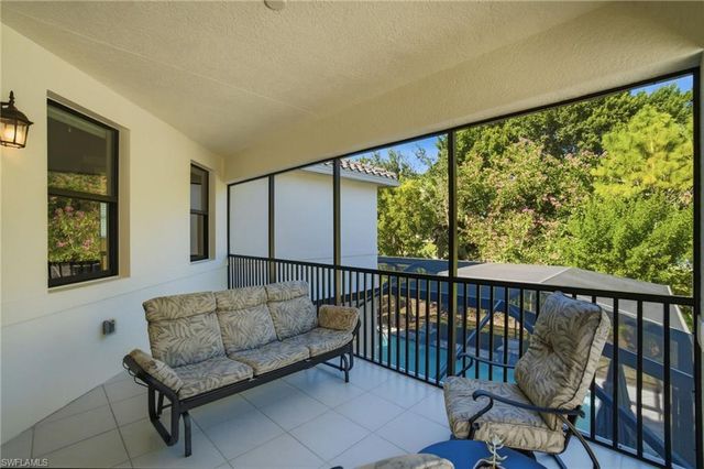 4654 Kensington CIR, Naples, FL 34119