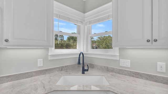 301 Dogwood Lane, Fort Oglethorpe, GA 30742