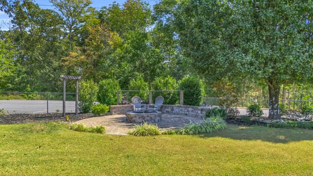 301 Dogwood Lane, Fort Oglethorpe, GA 30742