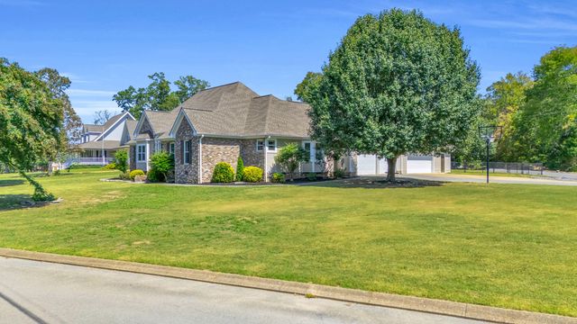 301 Dogwood Lane, Fort Oglethorpe, GA 30742