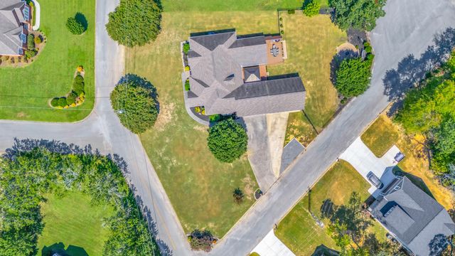 301 Dogwood Lane, Fort Oglethorpe, GA 30742