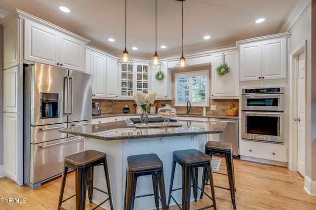 4806 Preston Park Drive, Kingsport, TN 37664
