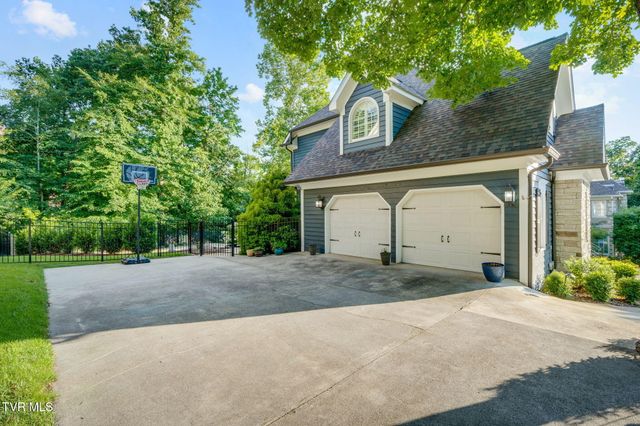 4806 Preston Park Drive, Kingsport, TN 37664