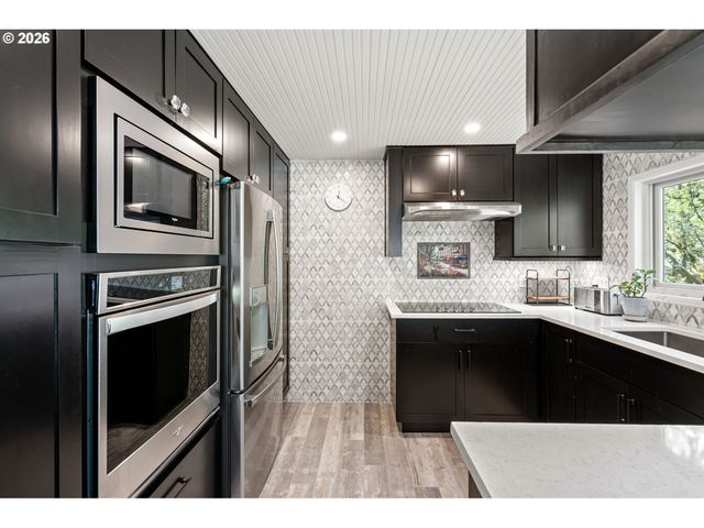 3317 VIDERA Dr, Eugene, OR 97405