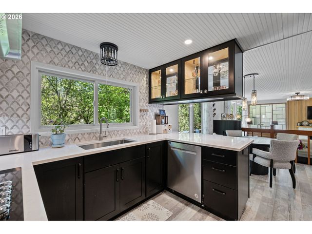 3317 VIDERA Dr, Eugene, OR 97405