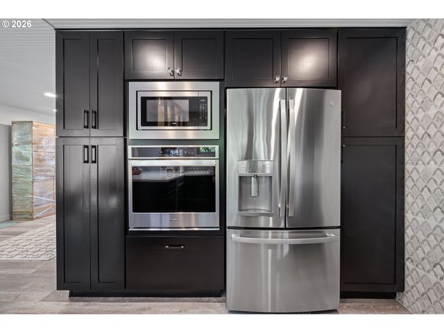 3317 VIDERA Dr, Eugene, OR 97405