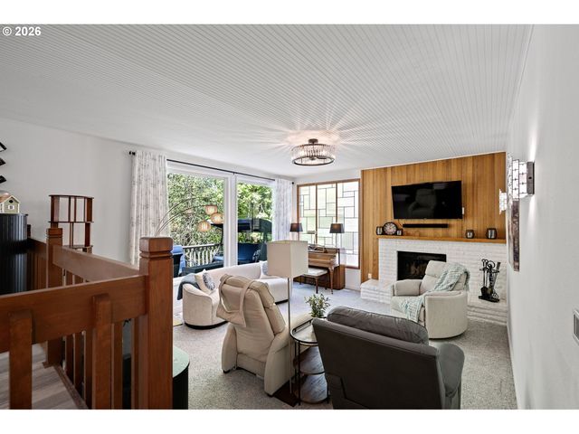 3317 VIDERA Dr, Eugene, OR 97405