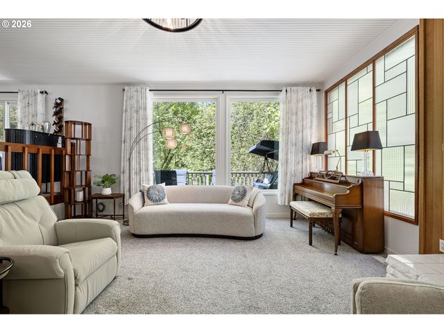 3317 VIDERA Dr, Eugene, OR 97405