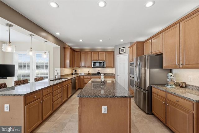 21164 LAUREL SPRINGS DR, Leesburg, VA 20175
