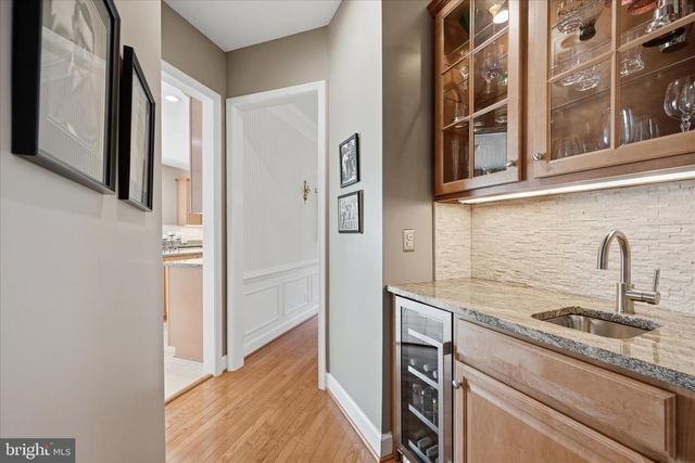 21164 LAUREL SPRINGS DR, Leesburg, VA 20175