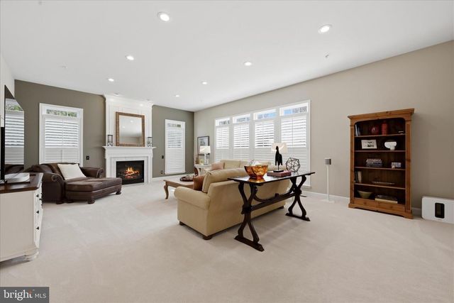 21164 LAUREL SPRINGS DR, Leesburg, VA 20175